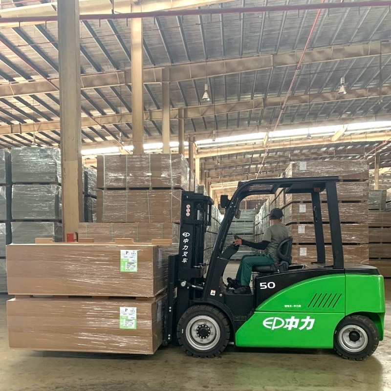 Xe nâng điện CPD50F8 5 tấn sức mạnh nâng hạ