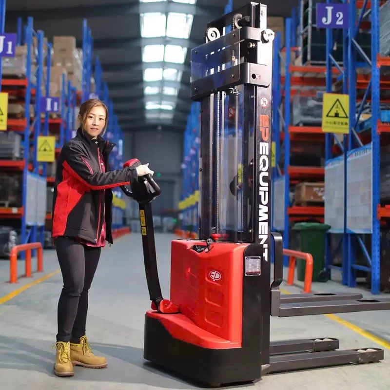 Xe Nâng Stacker
