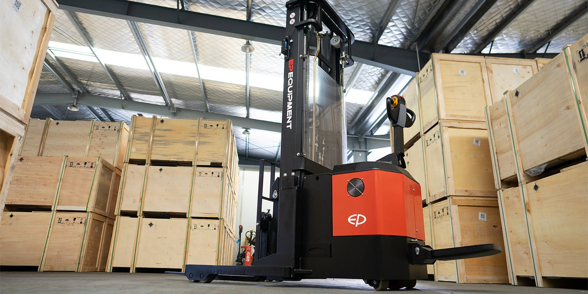 Xe nâng điện Reachtruck CQE15S - 1.5 tấn đứng lái