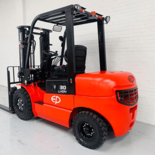 Xe nâng điện ngồi lái EFL302