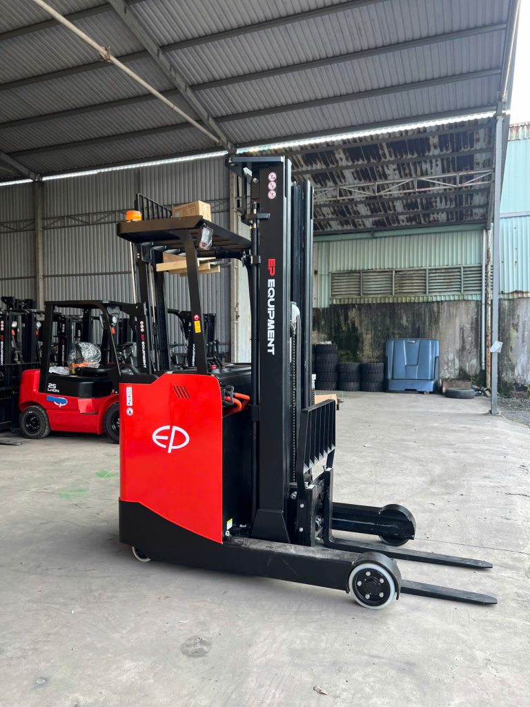 Xe nâng điện đứng lái CQD15S