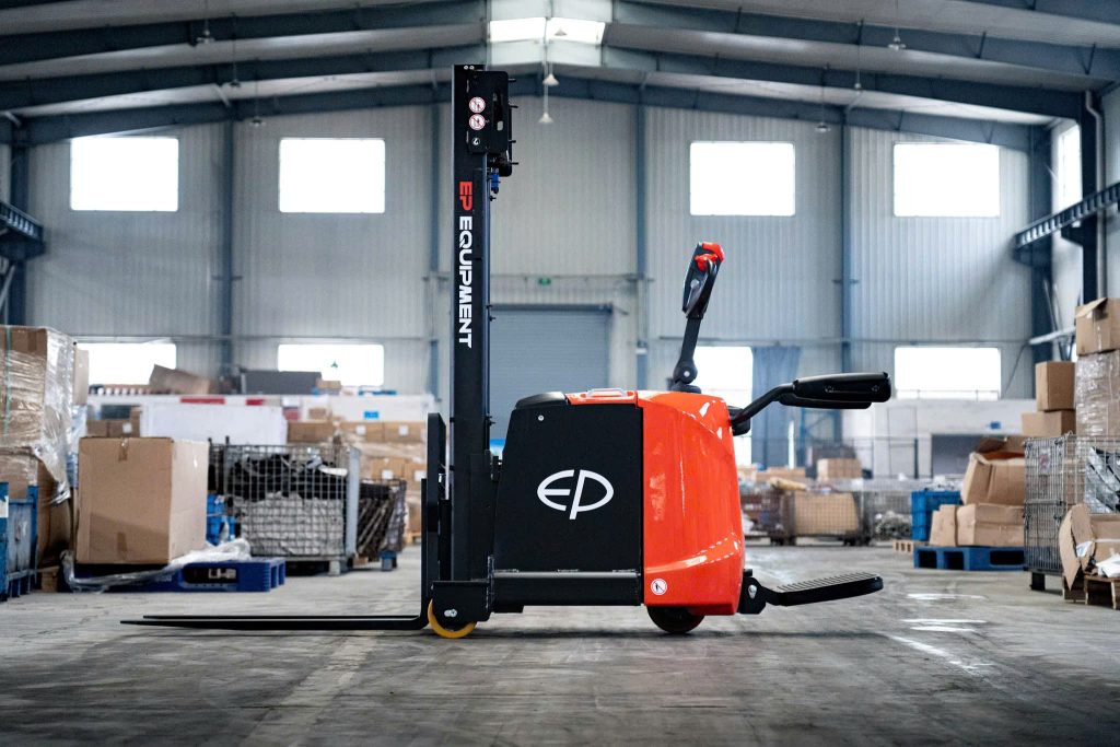 XE NÂNG ĐIỆN STACKER RSC082/RSC122 